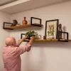 Prateleira Aéreo Camila- estrutura metálica com pintura eletrostática e madeira maciça de reflorestamento