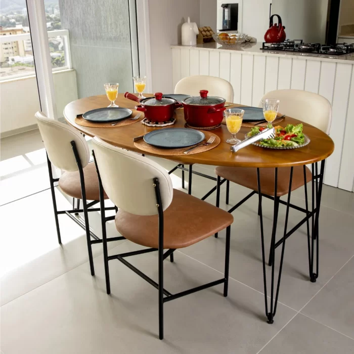 Mesa oval de madeira maciça de Eucalipto