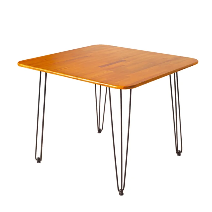 Mesa quadra de eucalipto para 4 pessoas